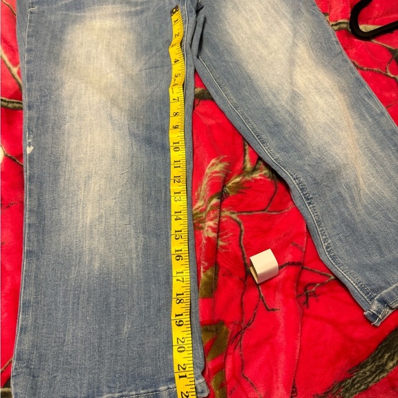 Maurice's Cropped Jeans - Picture 5 of 6